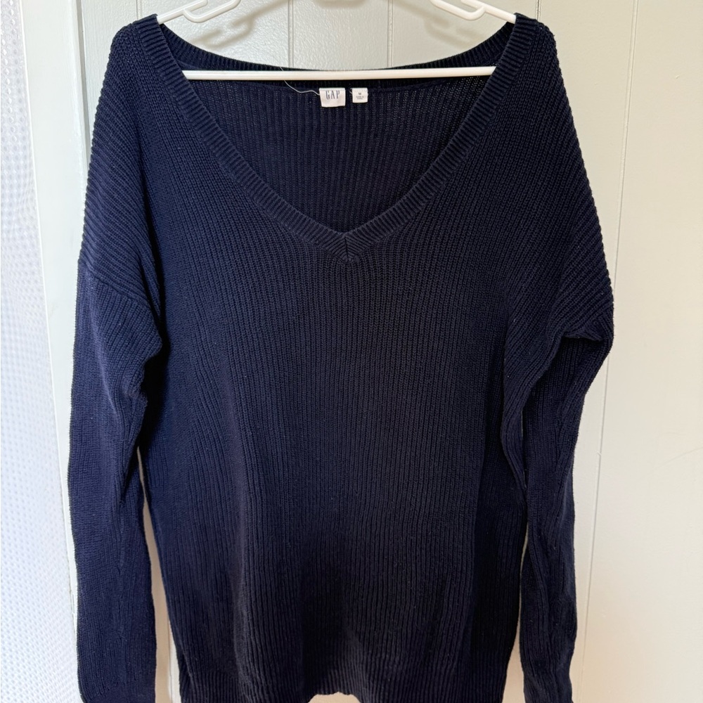 GAP Black V-Neck Sweater Knit Casual